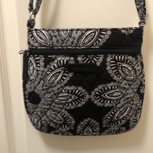 Black and white Vera Bradley purse.